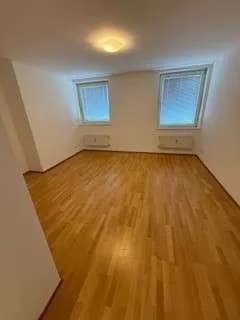 3-Zimmer-Wohnung mieten in Wien – 93 m², € 1.692