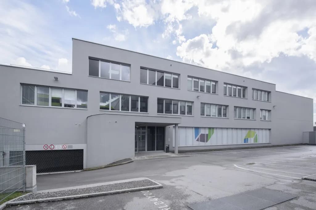 Gewerbeimmobilie mieten in Linz – 583 m², € 12.427 – Bild 3 von 6