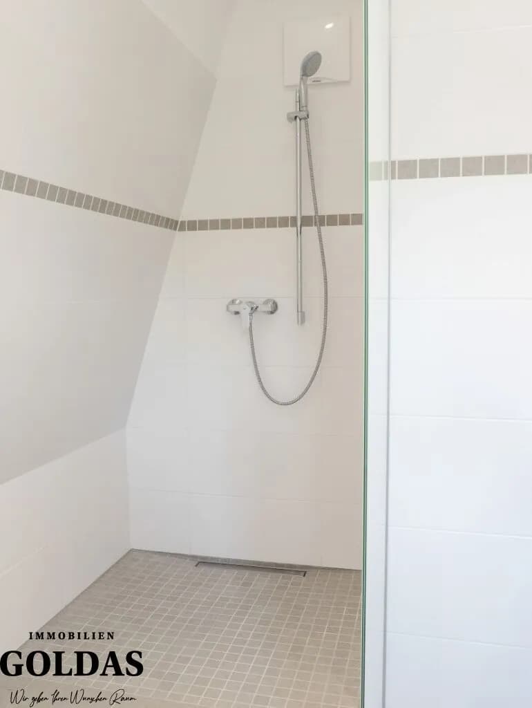 5-Zimmer-Immobilie mieten in Tulln – 214 m², € 4.700 – Bild 24 von 37