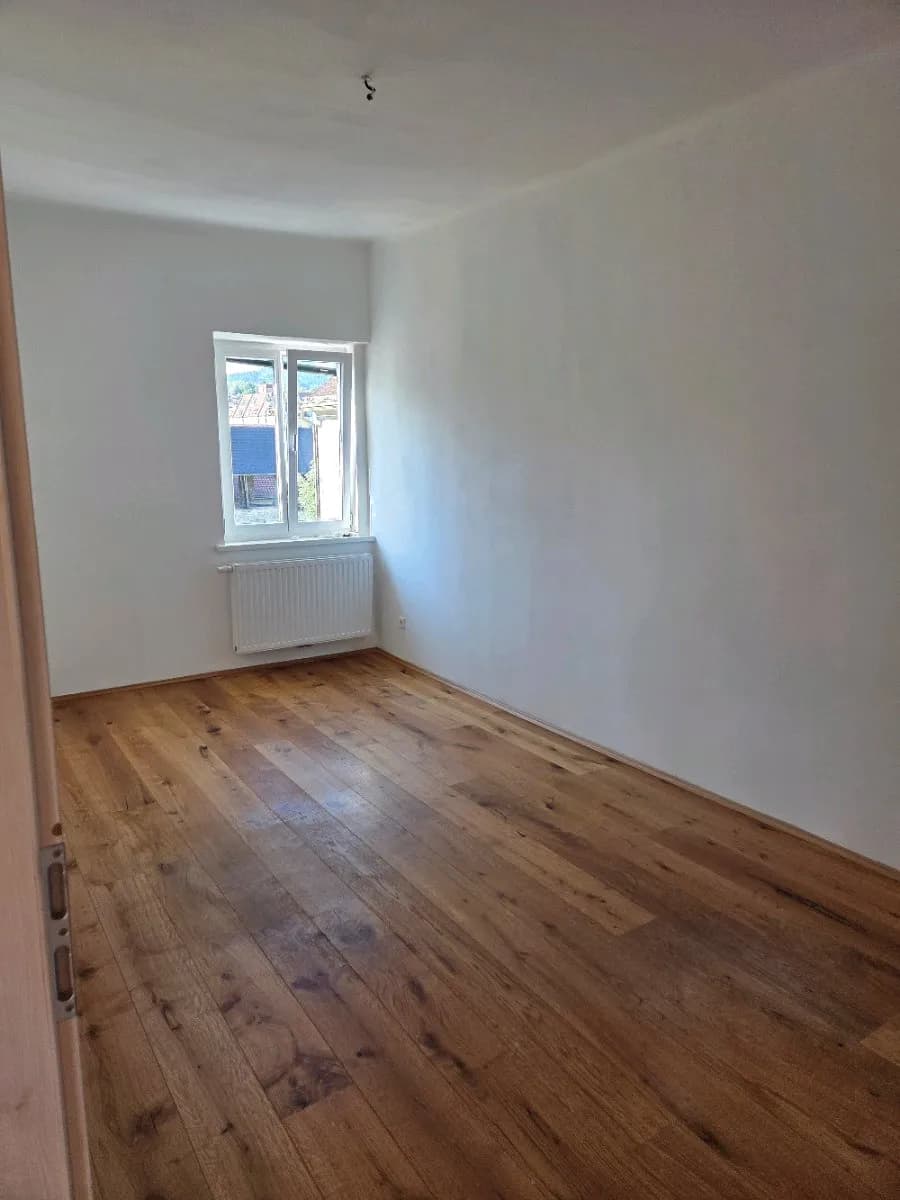 5-Zimmer-Wohnung mieten in Sankt Veit an der Glan – 160 m², € 1.700 – Bild 8 von 11