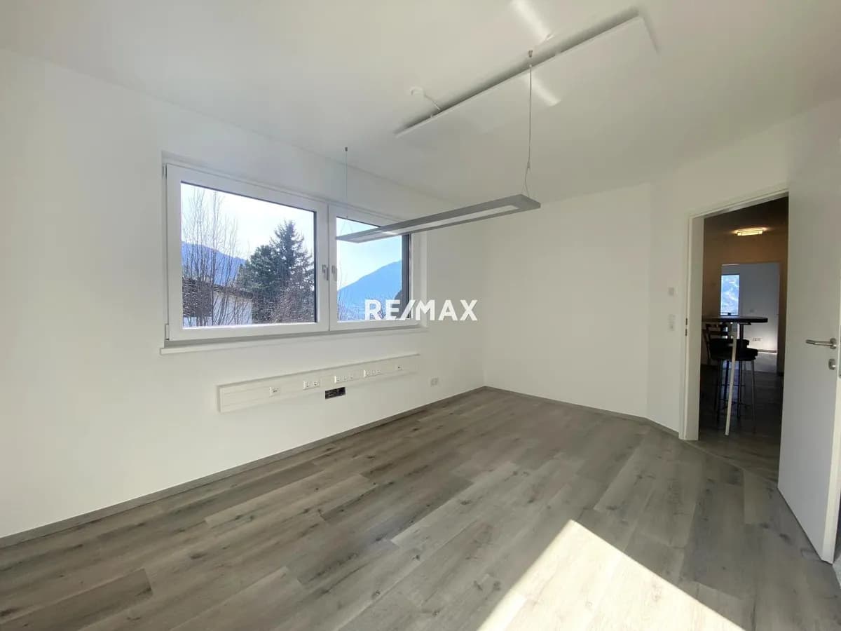 3-Zimmer-Gewerbeimmobilie mieten in Lienz – 67 m², € 925 – Bild 4 von 6