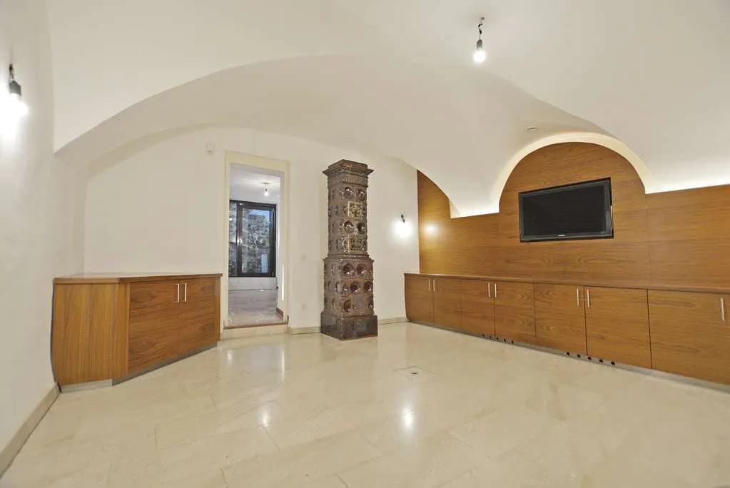 Gewerbeimmobilie mieten in Salzburg Stadt – 105 m², € 1.396