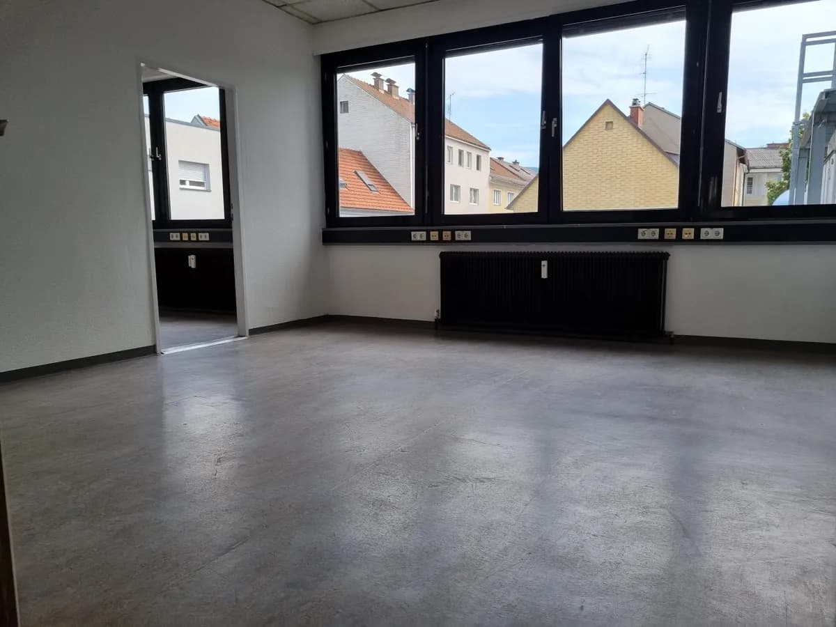 5-Zimmer-Gewerbeimmobilie mieten in Steyr – 195 m², € 915 – Bild 2 von 11