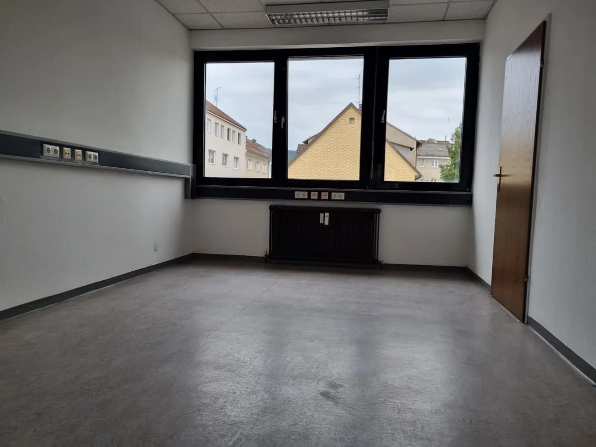 5-Zimmer-Gewerbeimmobilie mieten in Steyr – 195 m², € 915 – Bild 7 von 11