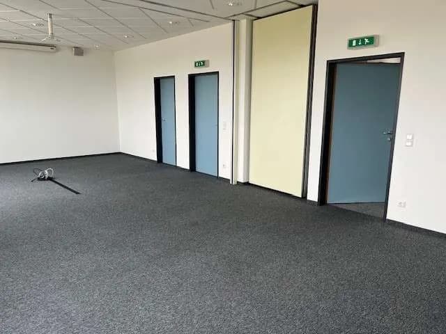 2-Zimmer-Gewerbeimmobilie mieten in Wels-Land – 349 m², € 2.351 – Bild 3 von 14