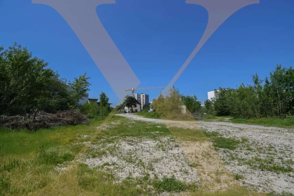 Immobilie mieten in Linz – 11 167 m², € 16.751