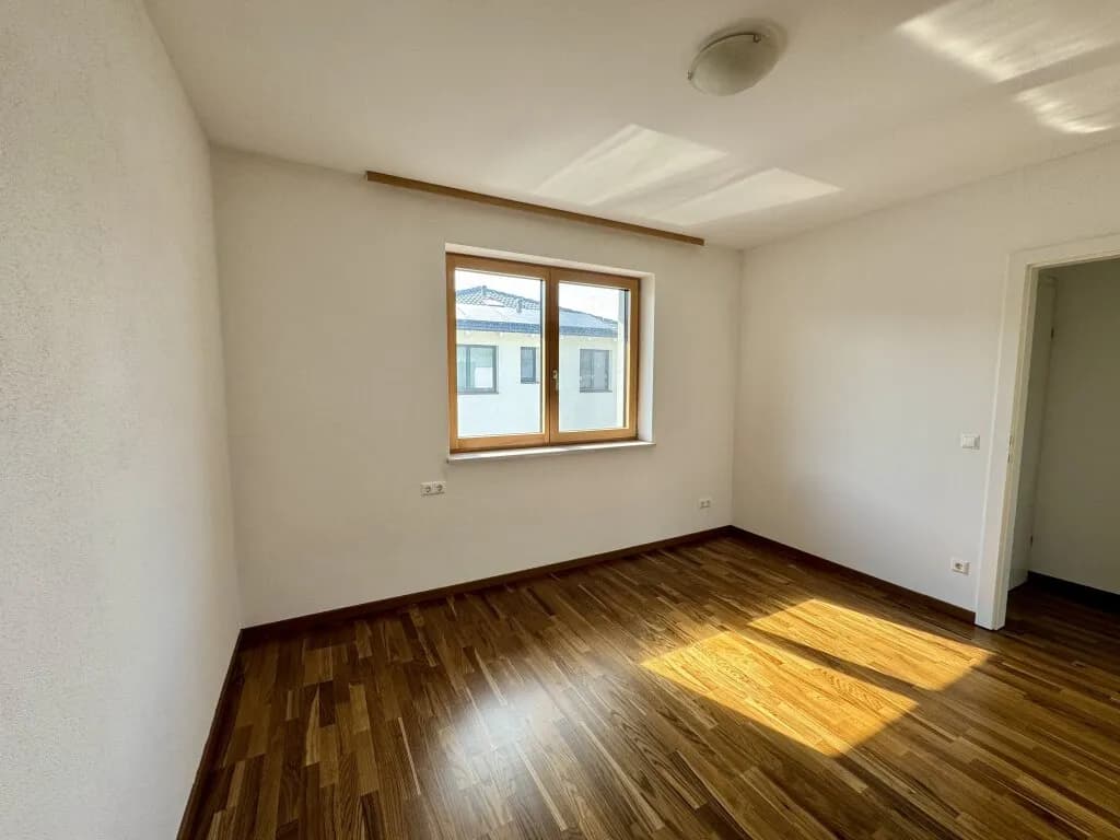 4-Zimmer-Haus mieten in Wien – 182 m², € 2.990 – Bild 10 von 27