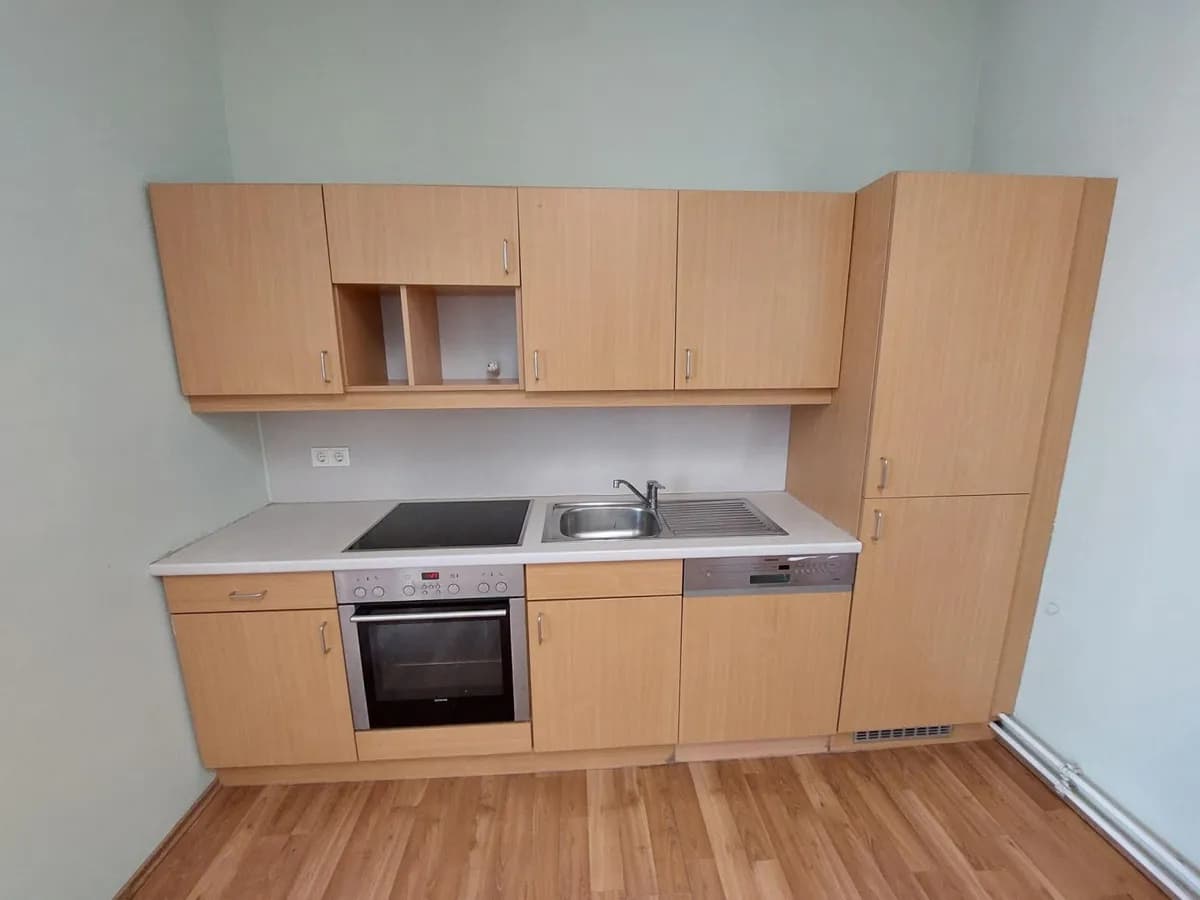 9-Zimmer-Gewerbeimmobilie mieten in Wien – 714 m², € 11.181 – Bild 33 von 34
