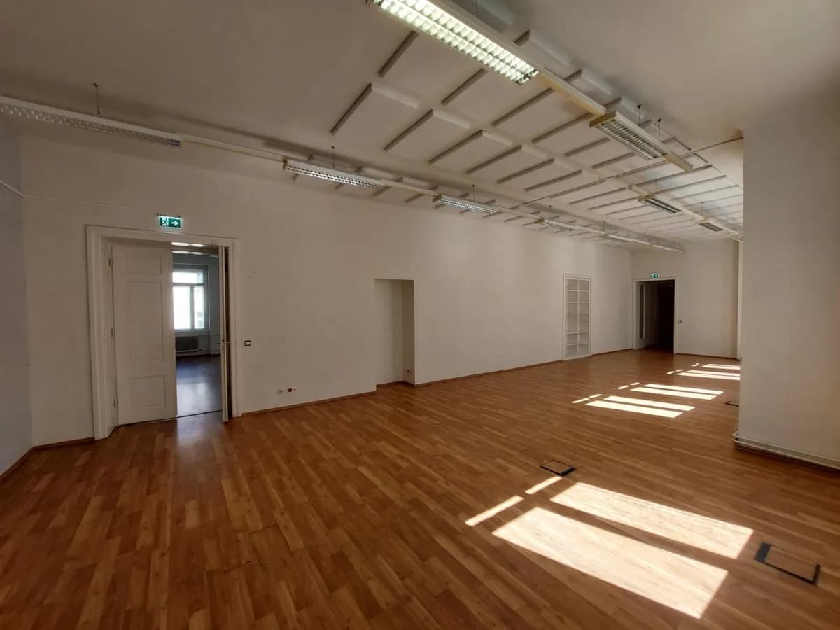 6-Zimmer-Gewerbeimmobilie mieten in Wien – 389 m², € 6.092 – Bild 2 von 18