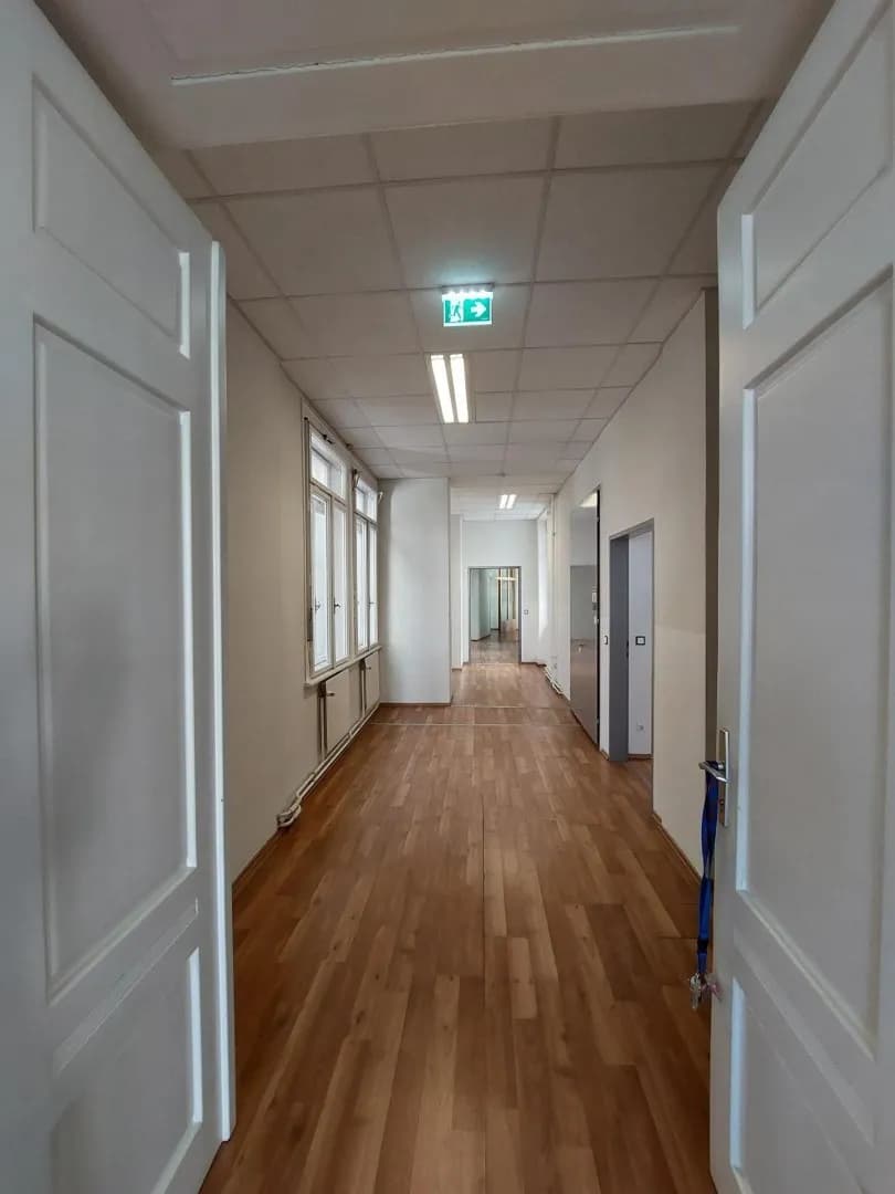 6-Zimmer-Gewerbeimmobilie mieten in Wien – 389 m², € 6.092 – Bild 9 von 18