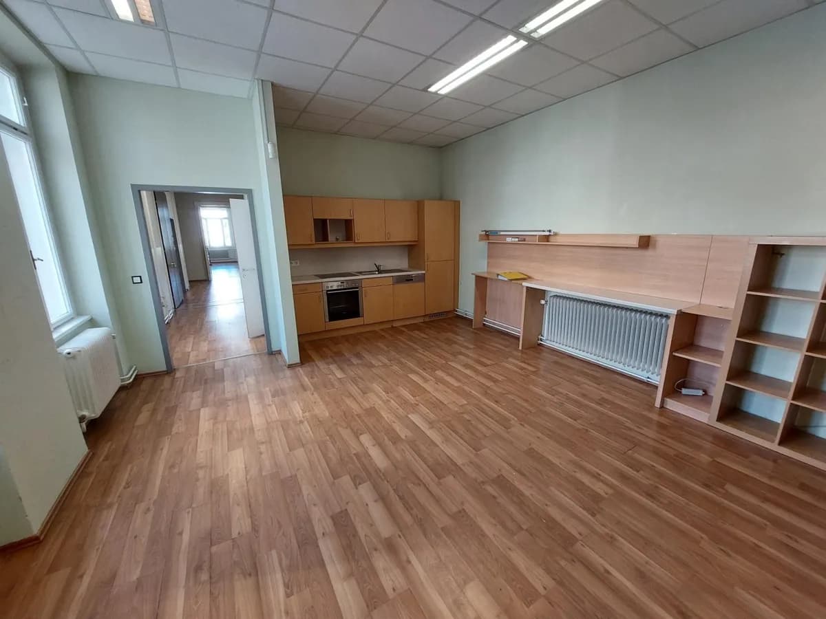 6-Zimmer-Gewerbeimmobilie mieten in Wien – 389 m², € 6.092 – Bild 15 von 18