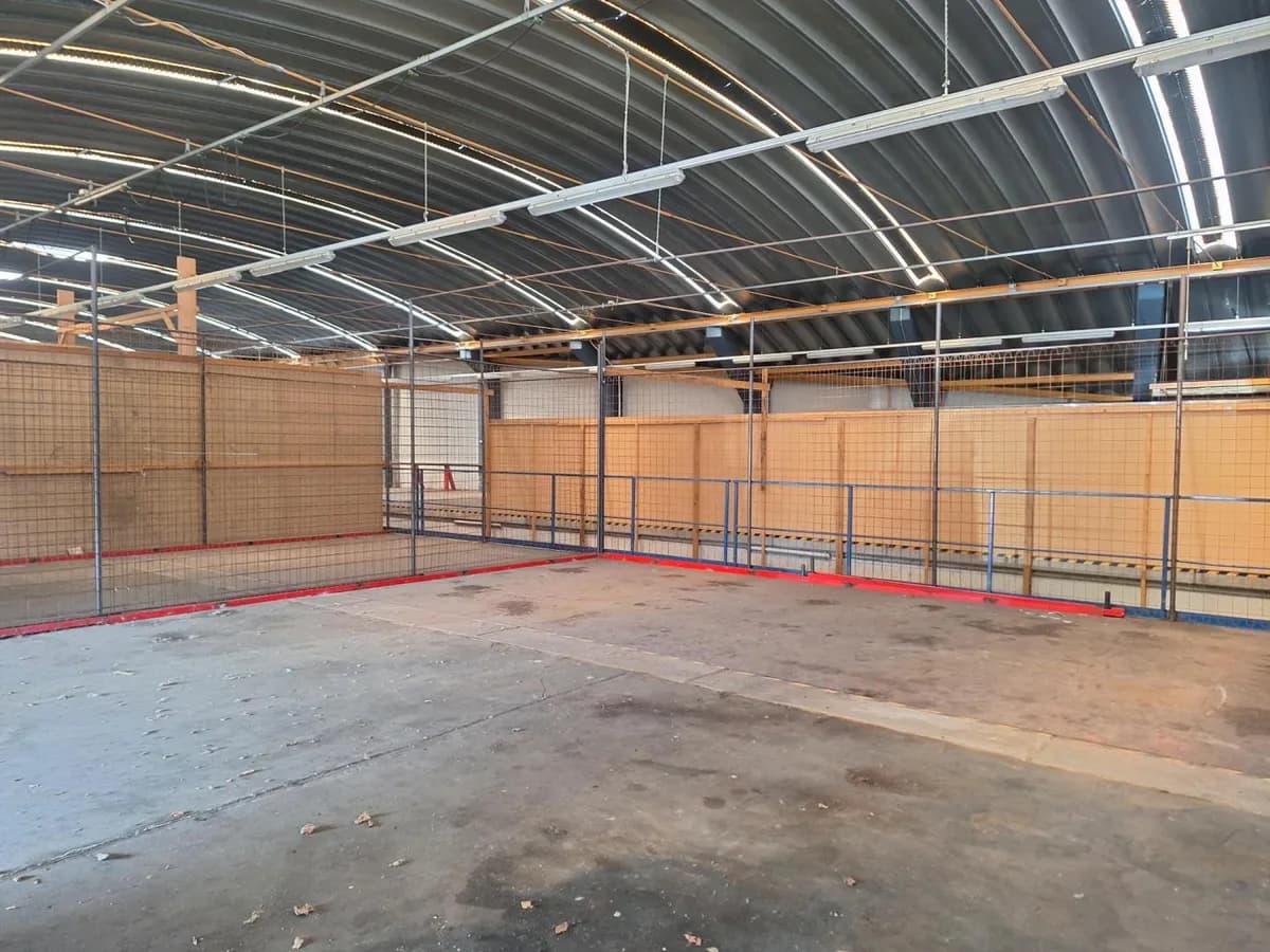 Gewerbeimmobilie mieten in Wiener Neustadt – 1 290 m², € 6.525 – Bild 8 von 9