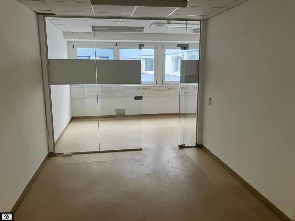 3-Zimmer-Gewerbeimmobilie mieten in Wien – 555 m², € 7.493
