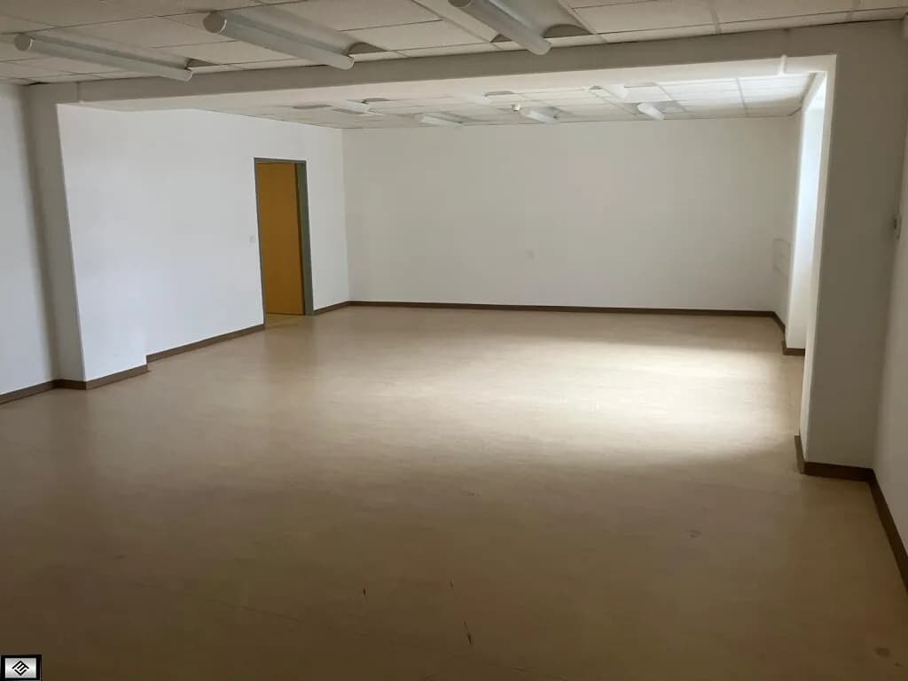 3-Zimmer-Gewerbeimmobilie mieten in Wien – 555 m², € 7.493 – Bild 5 von 8
