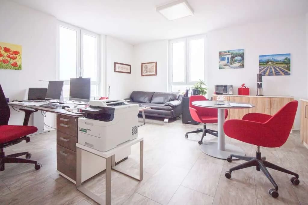 1-Zimmer-Gewerbeimmobilie mieten in Baden – 24 m², € 250 – Bild 4 von 22