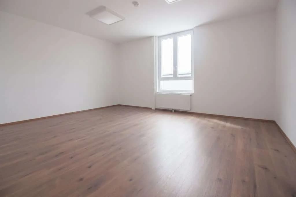 1-Zimmer-Gewerbeimmobilie mieten in Baden – 24 m², € 250 – Bild 10 von 22