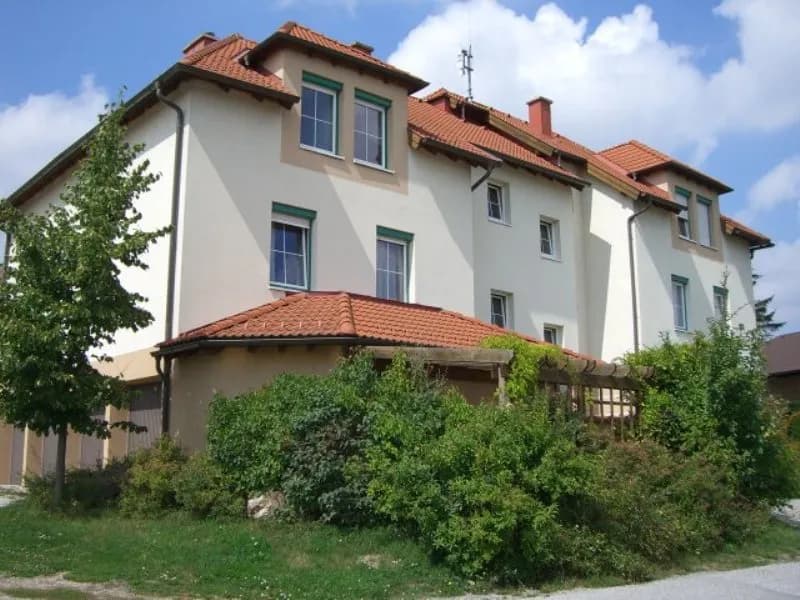 3-Zimmer-Wohnung mieten in Horn – 70,84 m², € 509