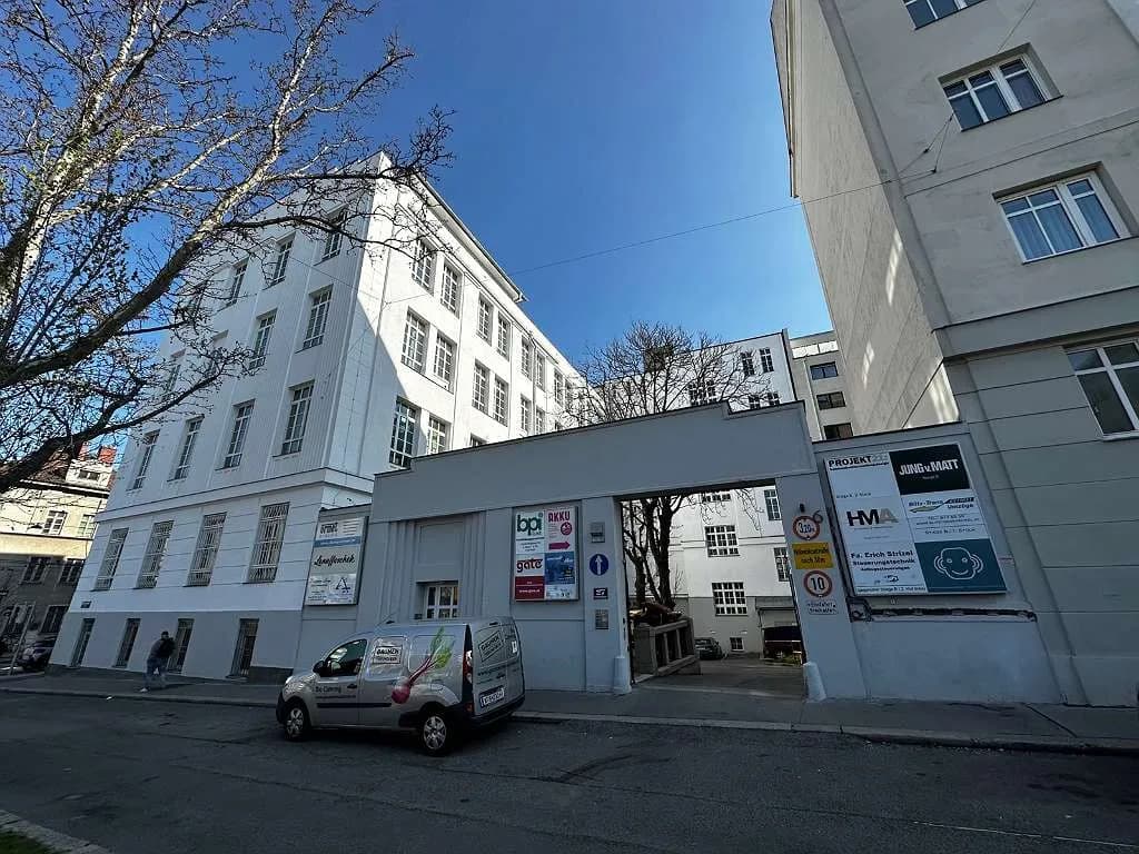 Gewerbeimmobilie mieten in Wien – 1 150 m², € 17 – Bild 2 von 18