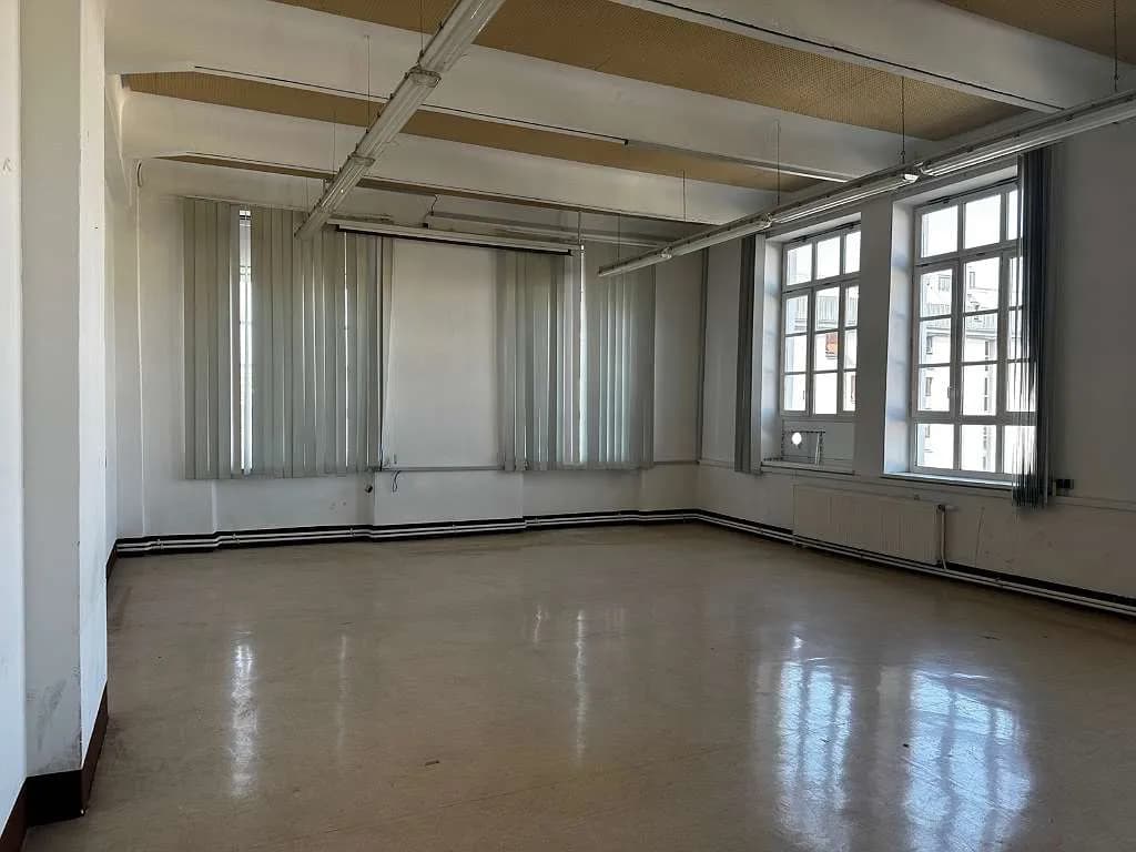 Gewerbeimmobilie mieten in Wien – 1 150 m², € 17 – Bild 14 von 18