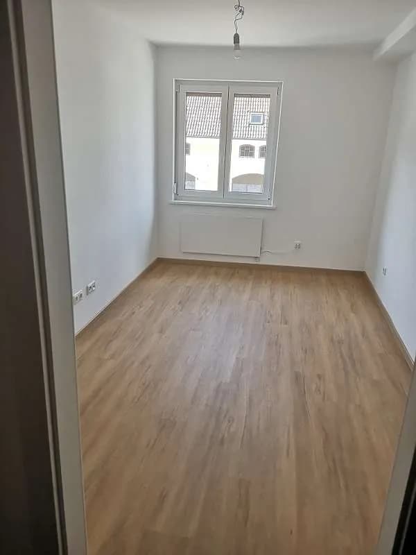 2-Zimmer-Wohnung mieten in Amstetten – 66 m², € 600 – Bild 2 von 8