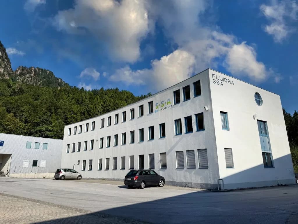 Gewerbeimmobilie kaufen in Salzburg-Umgebung – 7 300 m², € 5.510.000