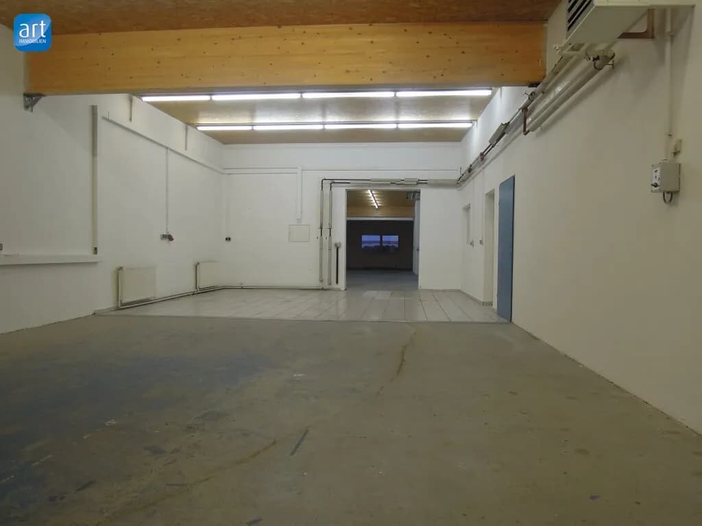 Gewerbeimmobilie mieten in Ried im Innkreis – 322 m², € 2.129 – Bild 2 von 11