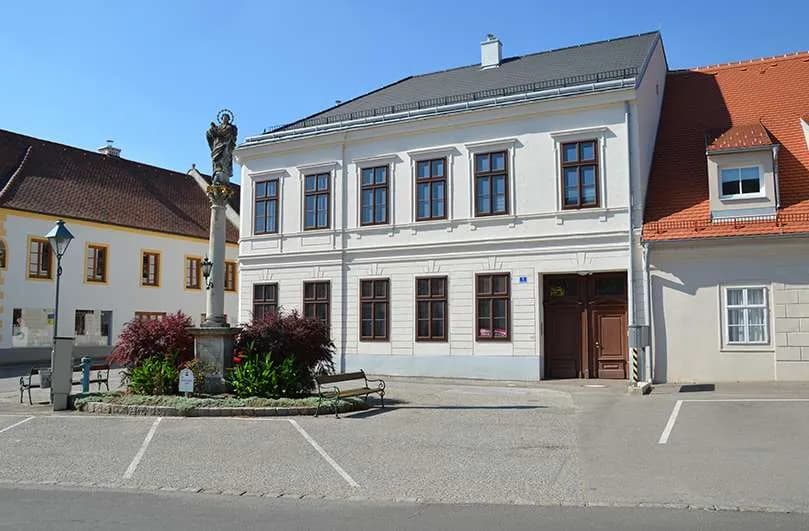 Gewerbeimmobilie mieten in Hollabrunn – 64,24 m², € 601 – Bild 2 von 16