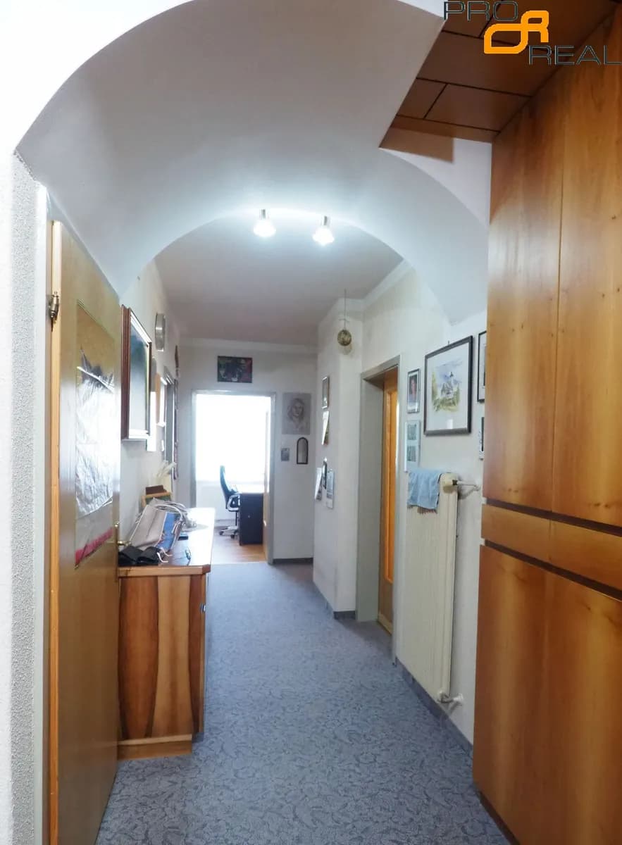 8-Zimmer-Gewerbeimmobilie kaufen in Feldkirchen – 204 m², € 645.000 – Bild 18 von 30