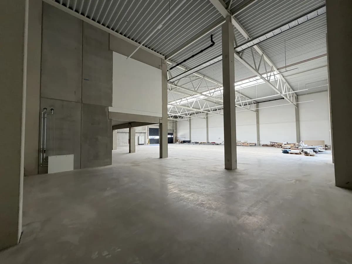 Gewerbeimmobilie mieten in Wien – 1 769 m², € 8.055 – Bild 4 von 10
