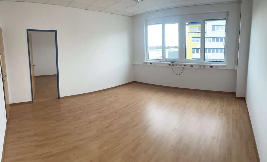 2-Zimmer-Gewerbeimmobilie mieten in Baden – 59 m², € 660 – Bild 2 von 4