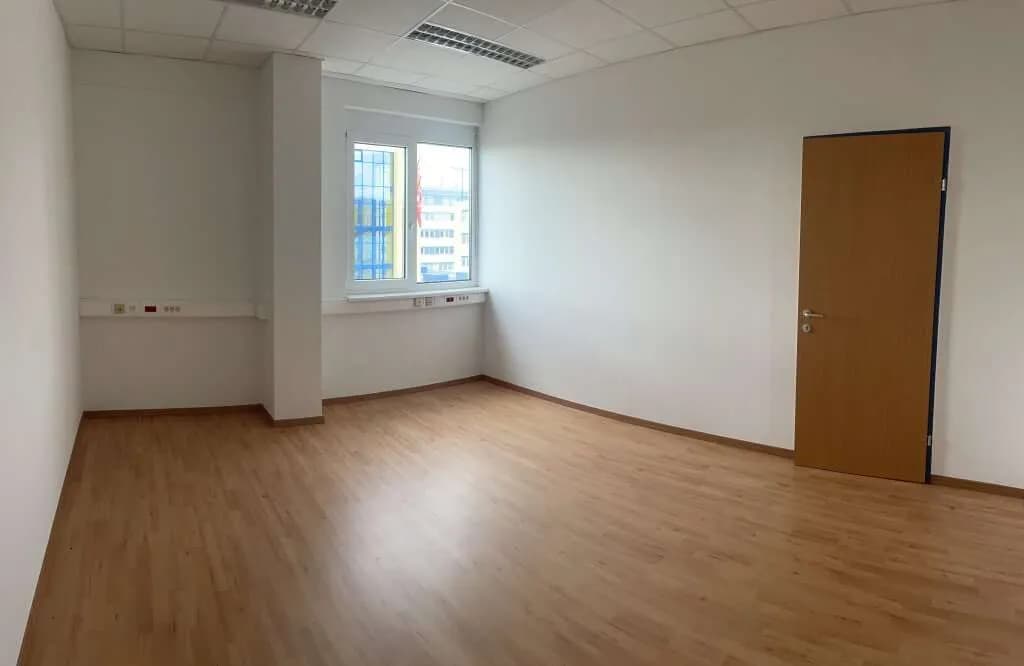 2-Zimmer-Gewerbeimmobilie mieten in Baden – 59 m², € 660 – Bild 3 von 4
