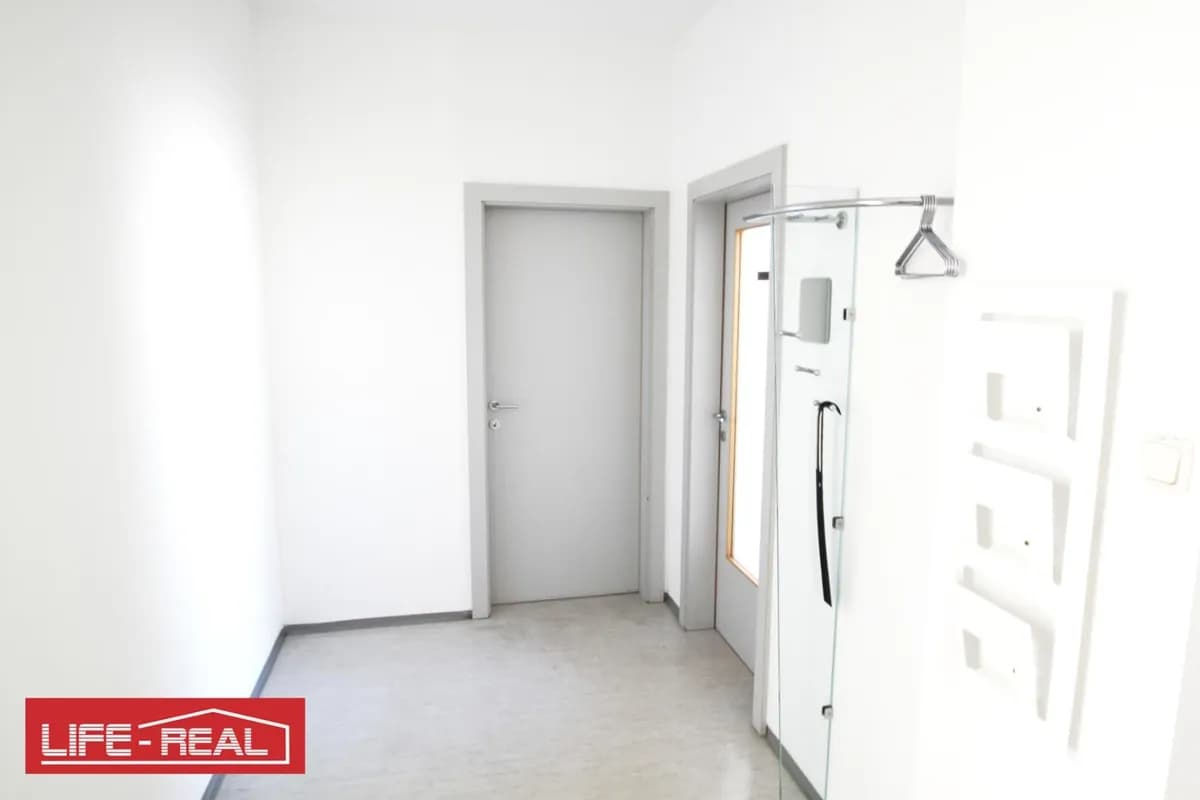 Gewerbeimmobilie mieten in Linz – 206 m², € 2.335 – Bild 7 von 9