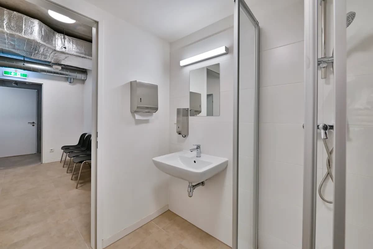 4-Zimmer-Immobilie mieten in Wien – 358 m², € 3.880 – Bild 13 von 31