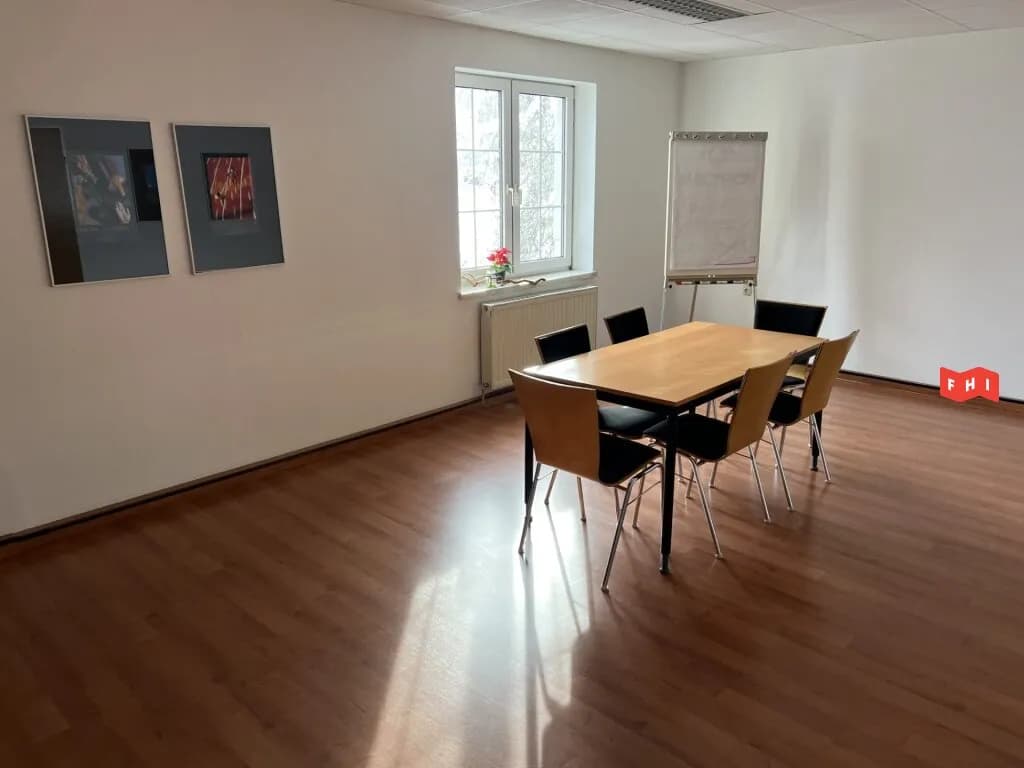 Gewerbeimmobilie mieten in Linz Land – 550 m², € 2.750 – Bild 2 von 14