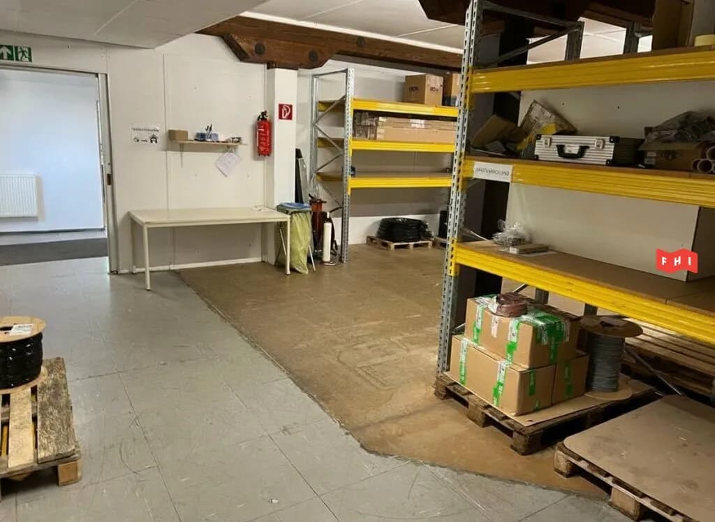 Gewerbeimmobilie mieten in Linz Land – 550 m², € 2.750 – Bild 11 von 14