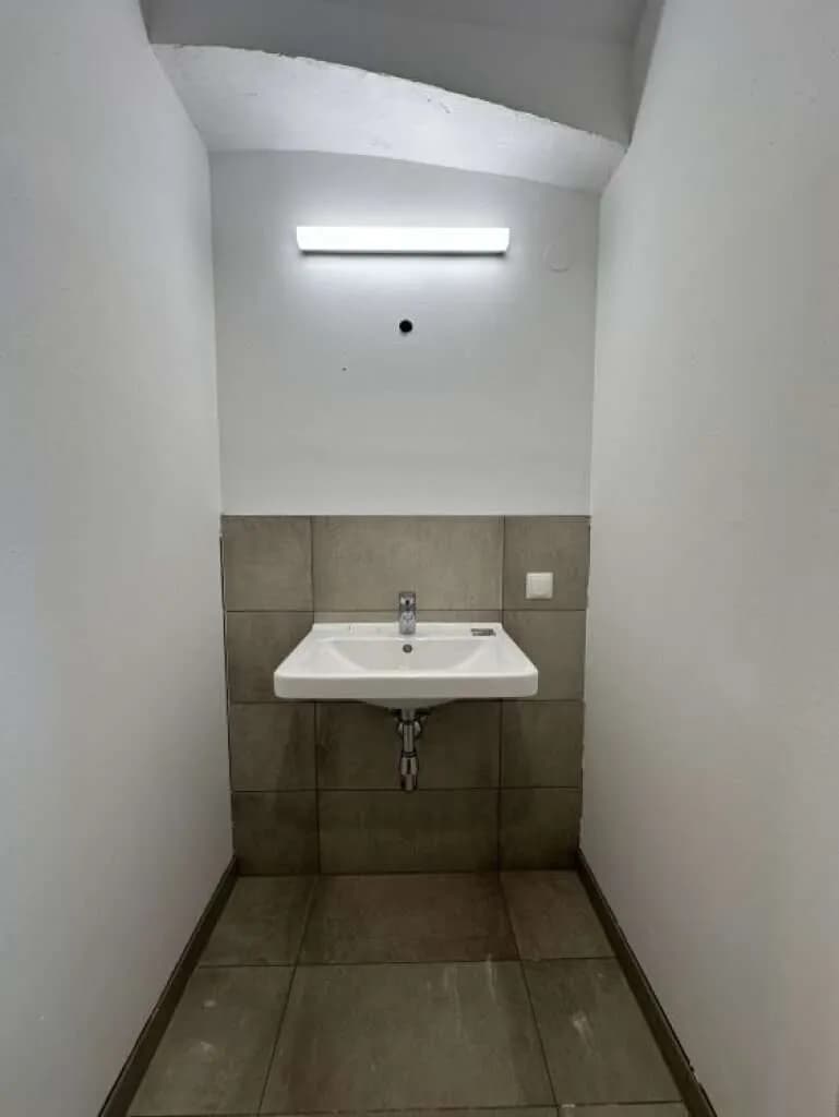 2-Zimmer-Gewerbeimmobilie mieten in Graz – 45 m², € 499 – Bild 10 von 17