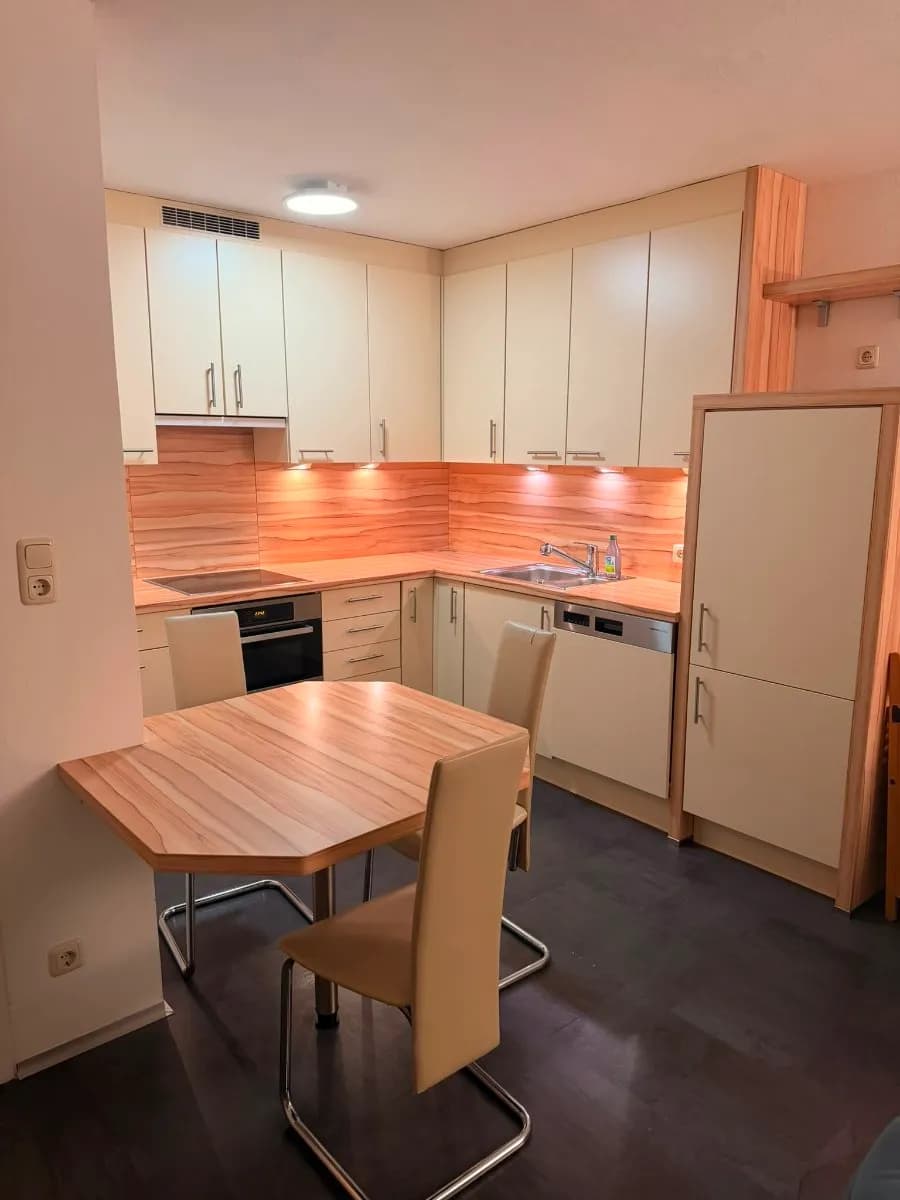 2-Zimmer-Wohnung mieten in Innsbruck – 43 m², € 900 – Bild 2 von 14