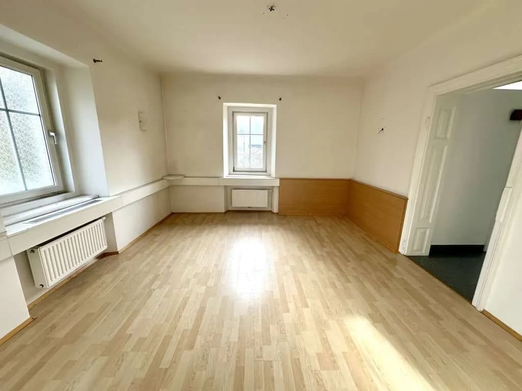 8-Zimmer-Gewerbeimmobilie mieten in Graz – 157 m², € 1.969 – Bild 2 von 25