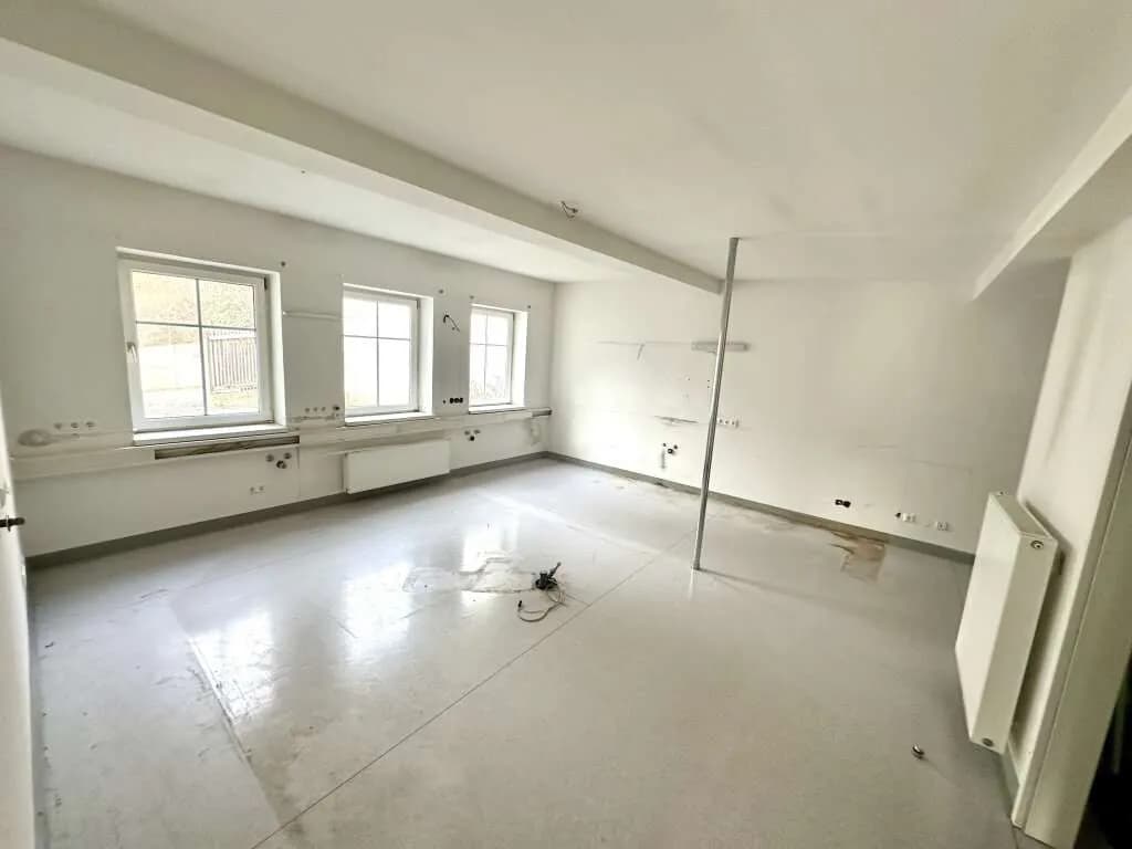 8-Zimmer-Gewerbeimmobilie mieten in Graz – 157 m², € 1.969 – Bild 6 von 25