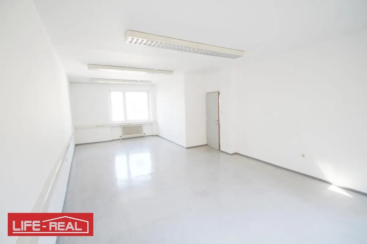 3-Zimmer-Gewerbeimmobilie mieten in Linz – 92 m², € 1.004 – Bild 1 von 9