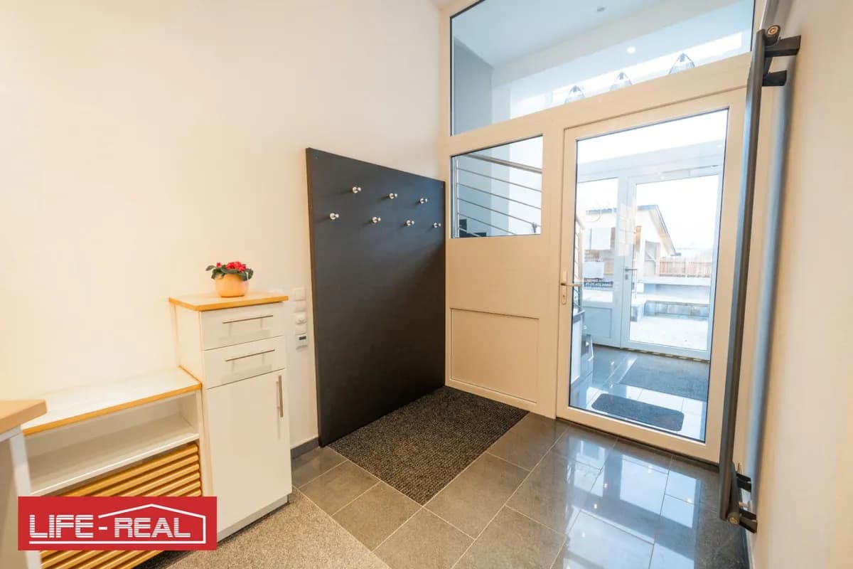 6-Zimmer-Gewerbeimmobilie mieten in Rohrbach – 154 m², € 1.341 – Bild 3 von 29