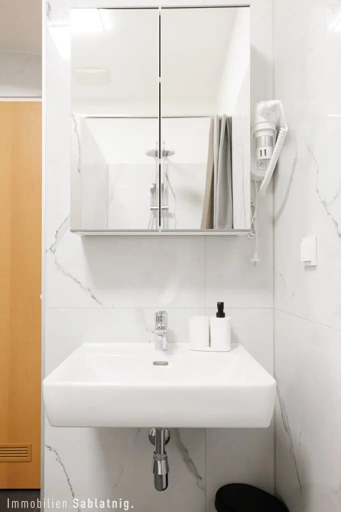 10-Zimmer-Gewerbeimmobilie mieten in Wien – 173 m², € 3.982 – Bild 90 von 150