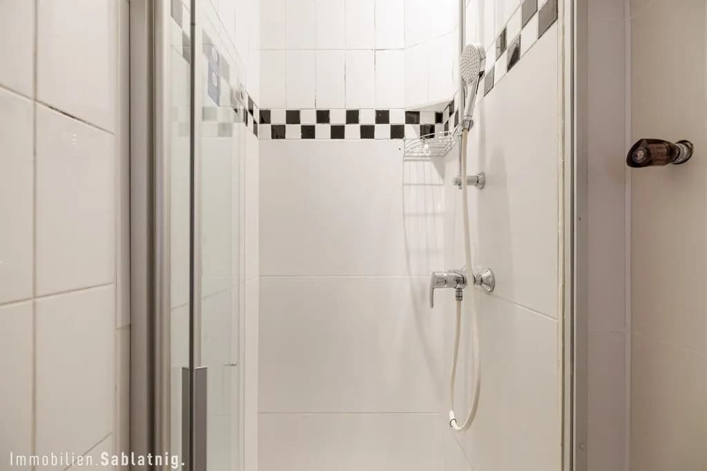 10-Zimmer-Gewerbeimmobilie mieten in Wien – 173 m², € 3.982 – Bild 98 von 150