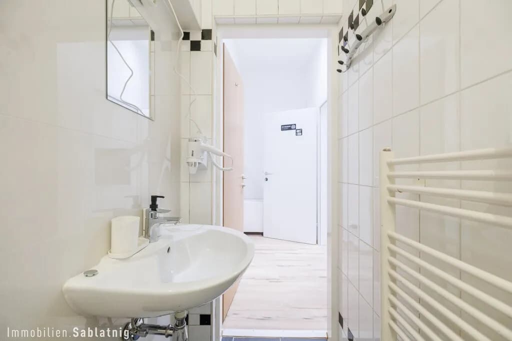 10-Zimmer-Gewerbeimmobilie mieten in Wien – 173 m², € 3.982 – Bild 99 von 150