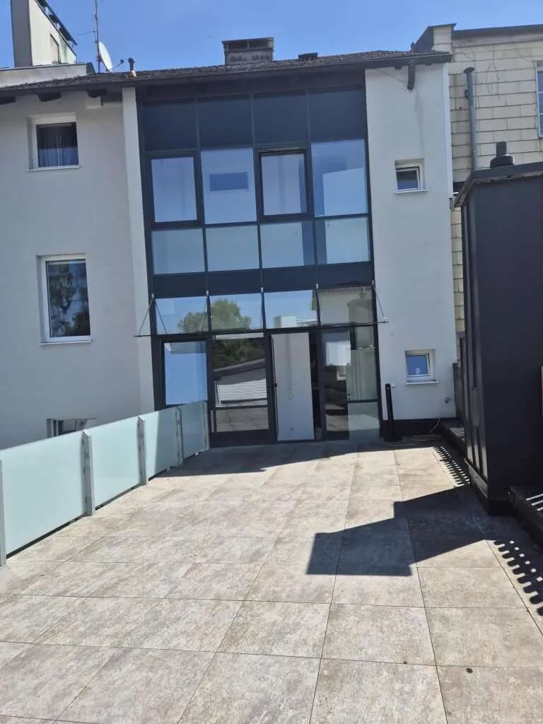 Gewerbeimmobilie mieten in Ried im Innkreis – 201 m², € 2.565