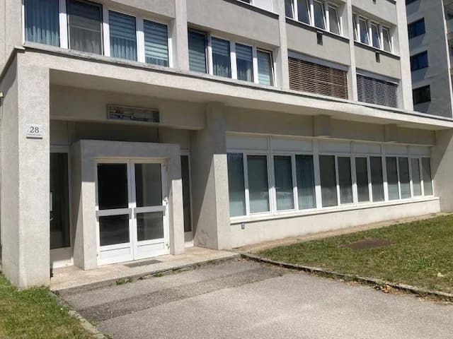 4-Zimmer-Gewerbeimmobilie mieten in Linz – 144 m², € 1.313 – Bild 2 von 7