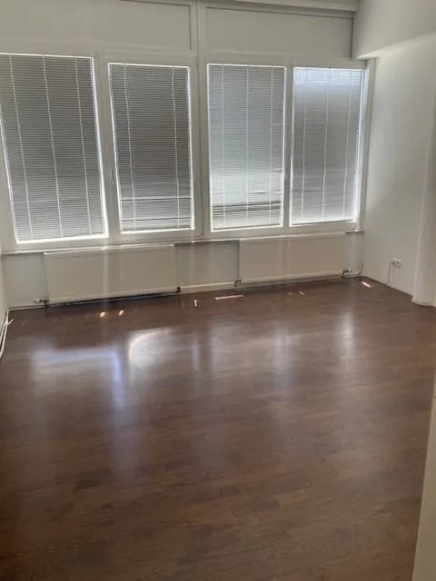 4-Zimmer-Gewerbeimmobilie mieten in Linz – 144 m², € 1.313 – Bild 6 von 7