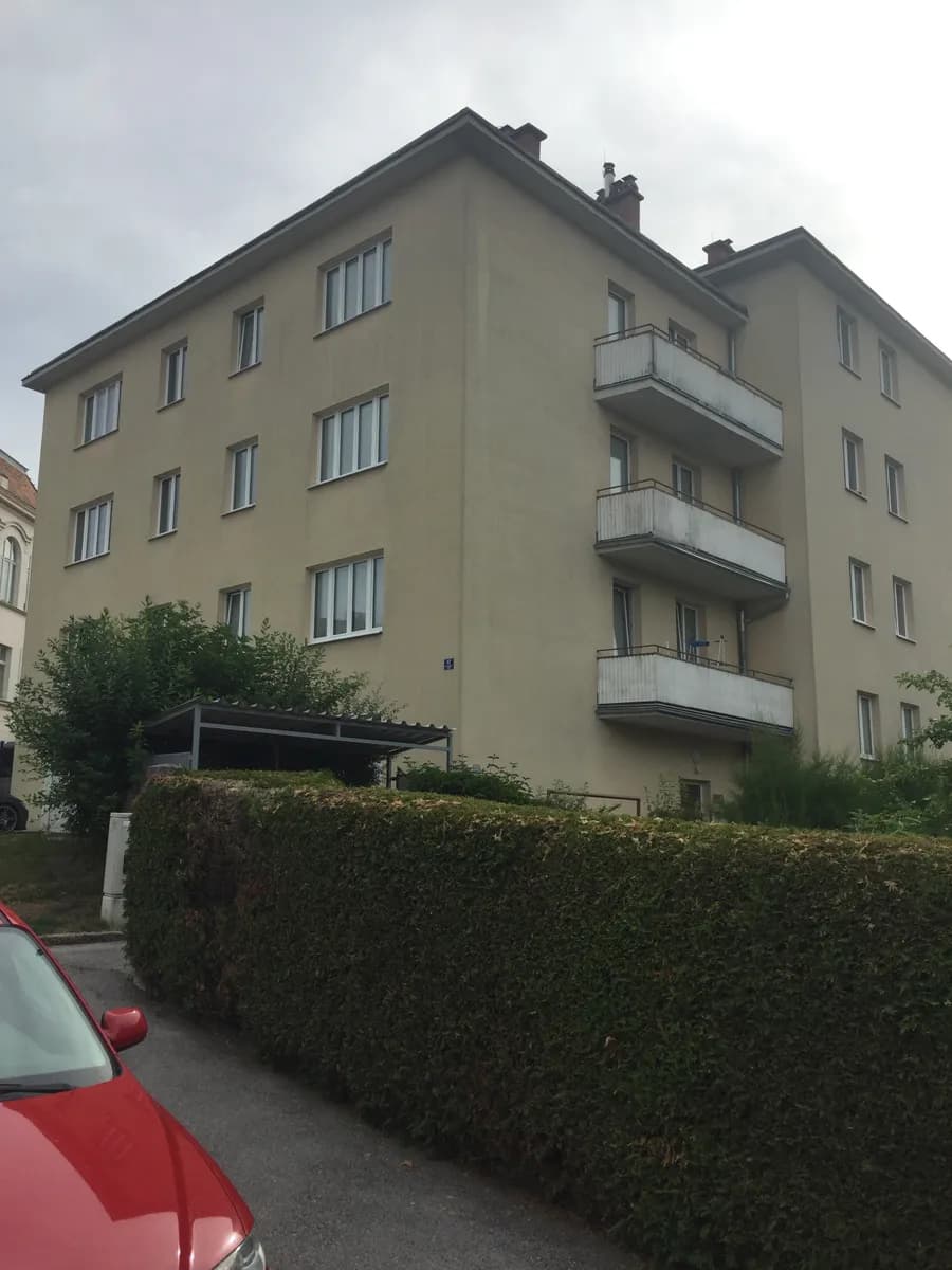 2-Zimmer-Wohnung mieten in Baden – 54 m², € 517