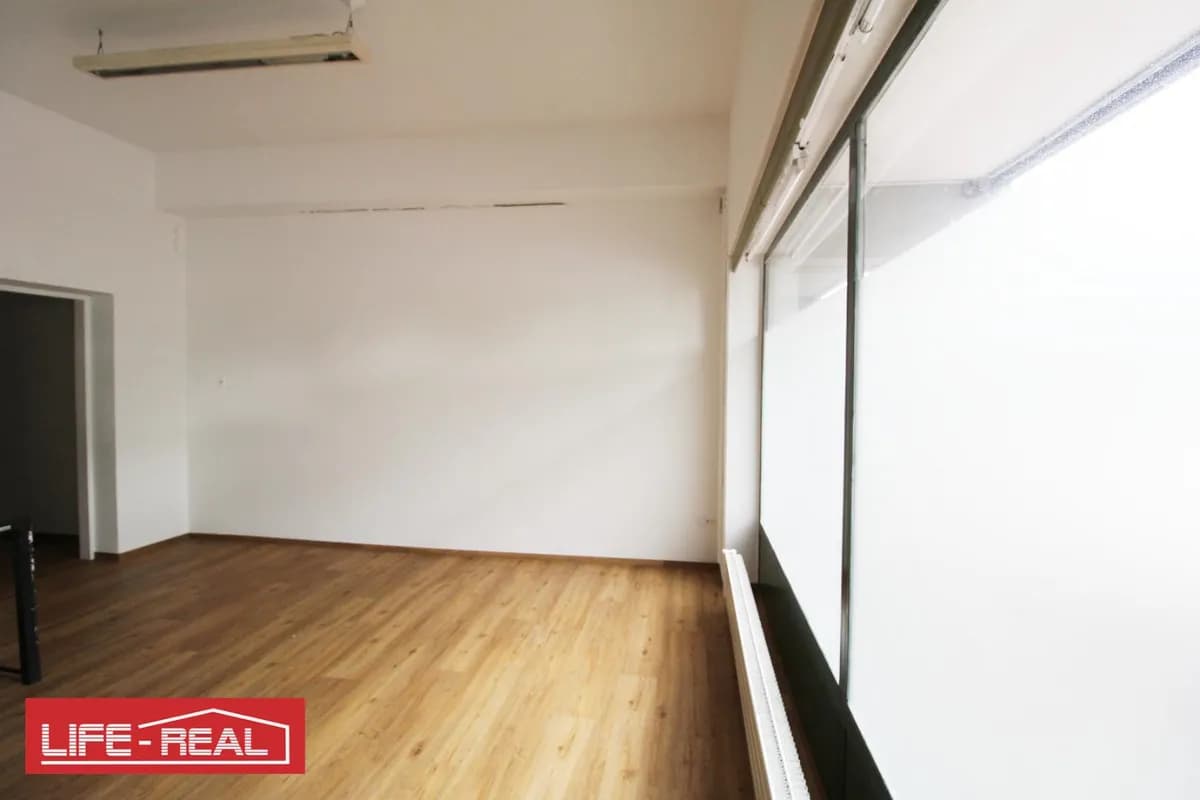 Gewerbeimmobilie kaufen in Gmunden – 33 m², € 79.500 – Bild 2 von 6