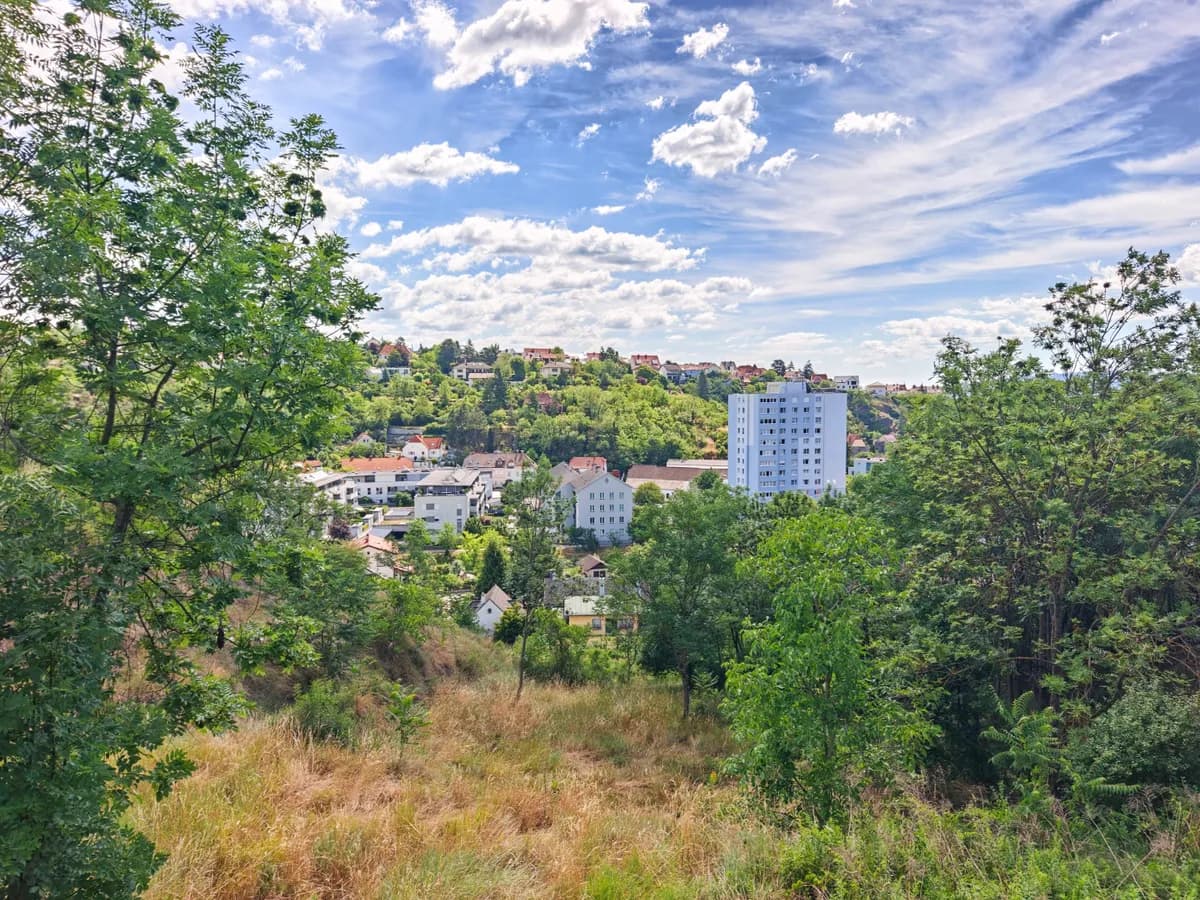 Grundstück kaufen in Krems an der Donau – 3 070 m², € 750.000